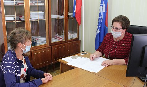 Прием граждан провела в Сорочинске депутат ЗС Ольга Хромушина